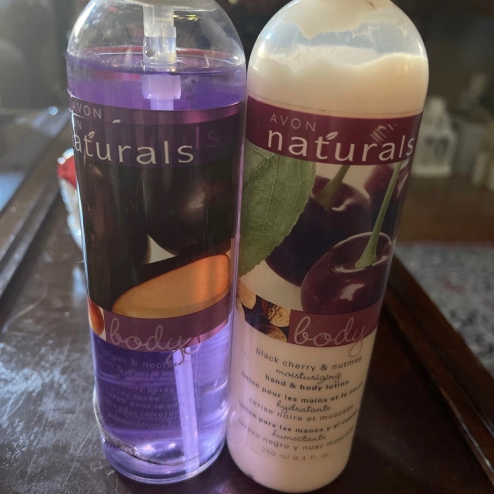 Avon Naturals Black Cherry
and Nutmeg Body Spray and
Lotion new old stock new